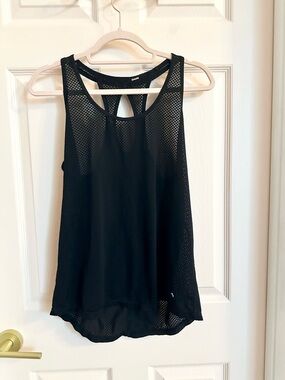 Black netted workout tank